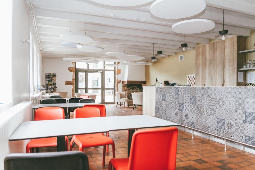 Terres De France - Le Domaine Du Moulin Neuf Holiday park 3*