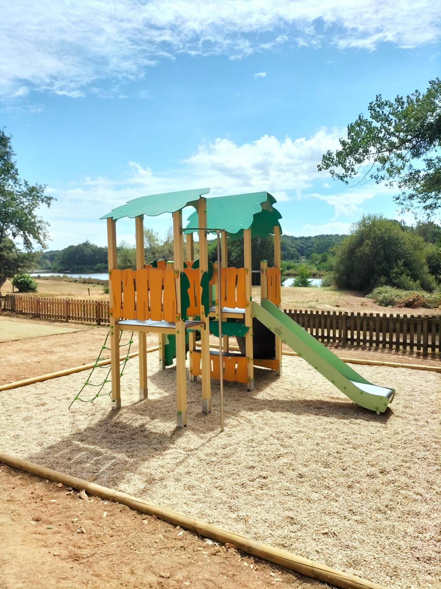 Terres De France - Le Domaine Du Moulin Neuf Holiday park